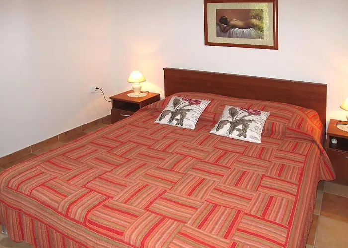 Catarina 1 By Interhome Ζαντάρ